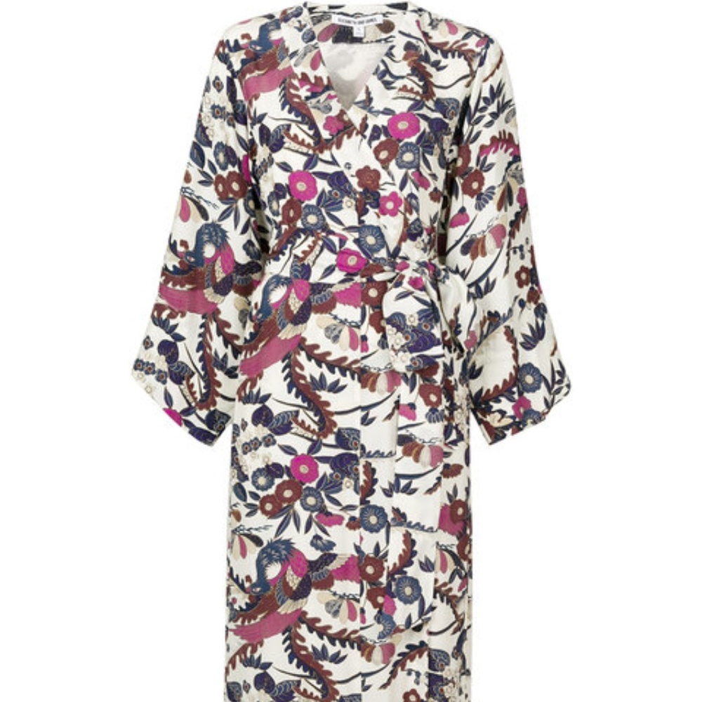 Elizabeth and James Howe Long-Sleeve Kimono Robe D